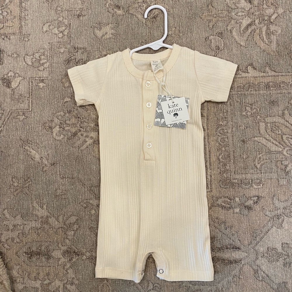Oatmeal kate quinn romper 12-18 months brand new